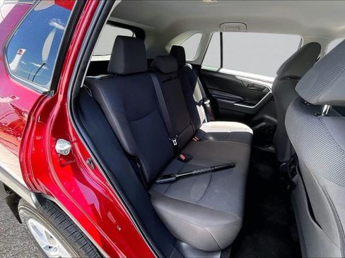 Used 2024 Toyota RAV4 LE FWD image 28