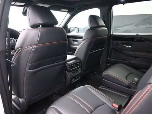 New 2025 Honda Pilot TrailSport image 12