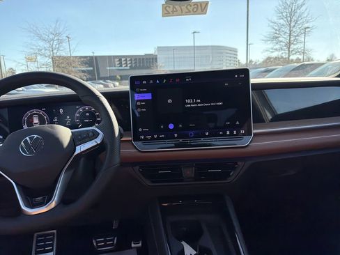 New 2026 Volkswagen Tiguan SEL R-Line image 15