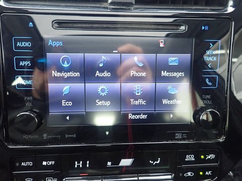 Used 2017 Toyota Prius Four Touring image 5