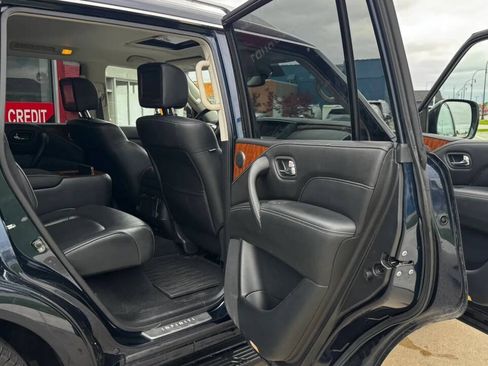 Used 2018 INFINITI QX80 4WD w/ Driver Assistance Package image 17