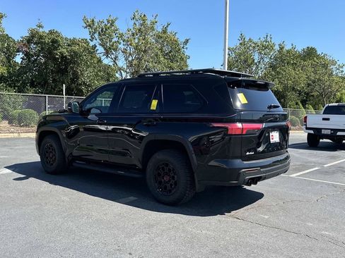 Used 2025 Toyota Sequoia TRD Pro AWD/4WD image 6