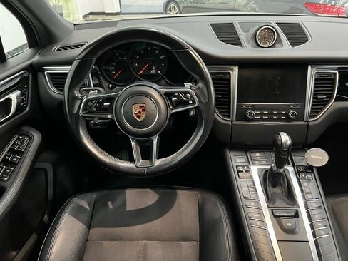 Used 2017 Porsche Macan image 16