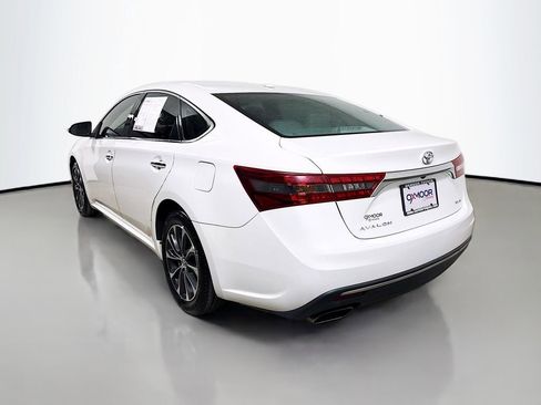Used 2016 Toyota Avalon XLE Plus image 5