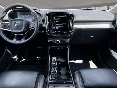 Used 2022 Volvo XC40 T5 Inscription w/ Advanced Package AWD/4WD image 16
