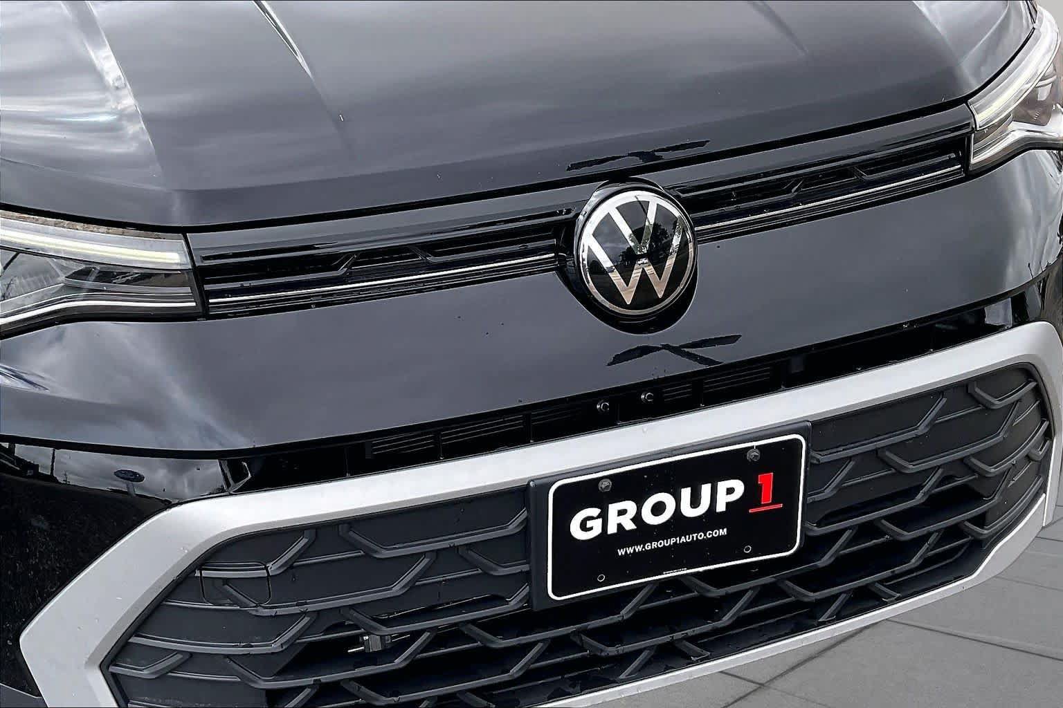Used 2025 Volkswagen Taos S FWD image 28