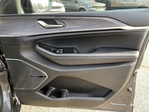 Used 2022 Jeep Grand Cherokee L Overland image 52