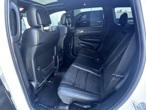 Used 2018 Jeep Grand Cherokee Altitude image 17