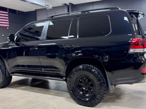 Used 2018 Toyota Land Cruiser w/ Carpet Mat Package AWD/4WD image 13