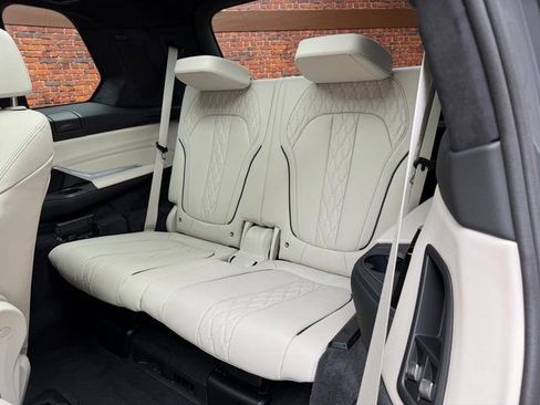 New 2026 BMW X7 M60i image 3