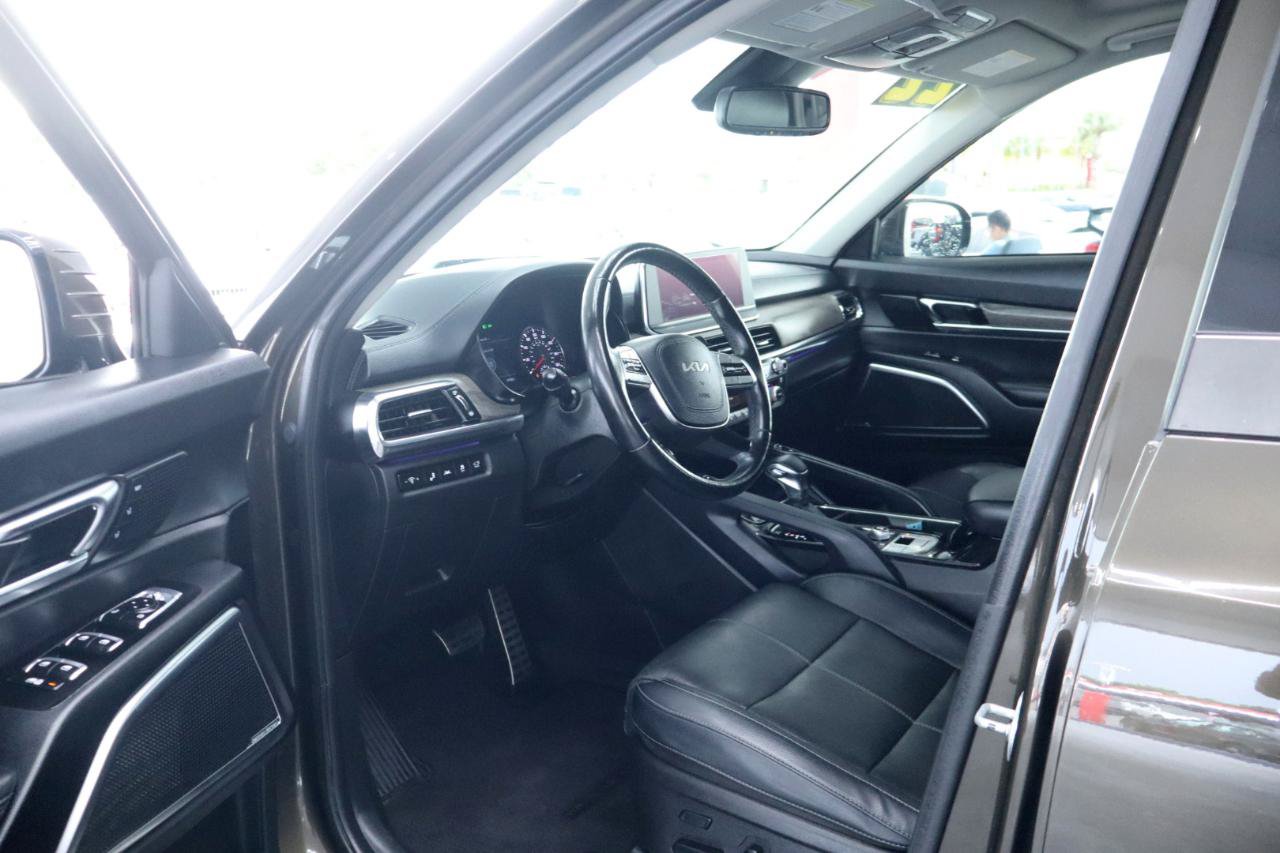 Used 2022 Kia Telluride SX w/ Nightfall Edition Package AWD/4WD image 14