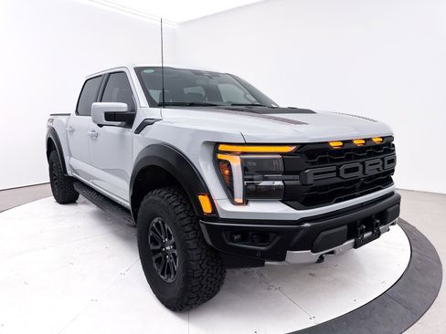 Used 2025 Ford F150 Raptor AWD/4WD image 11