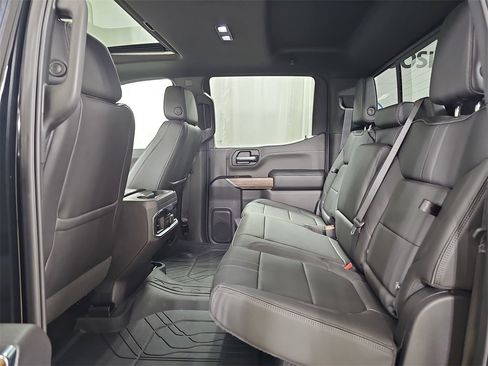 Used 2021 Chevrolet Silverado 1500 High Country image 21