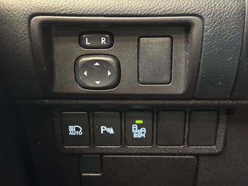 Used 2016 Lexus ES 350 w/ Luxury Package w/Wood Trim FWD image 28