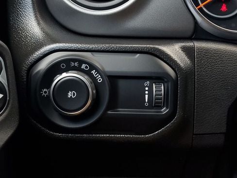 Used 2023 Jeep Wrangler Unlimited Sport AWD/4WD image 30
