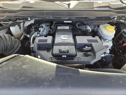 Used 2023 RAM 2500 Laramie AWD/4WD image 31