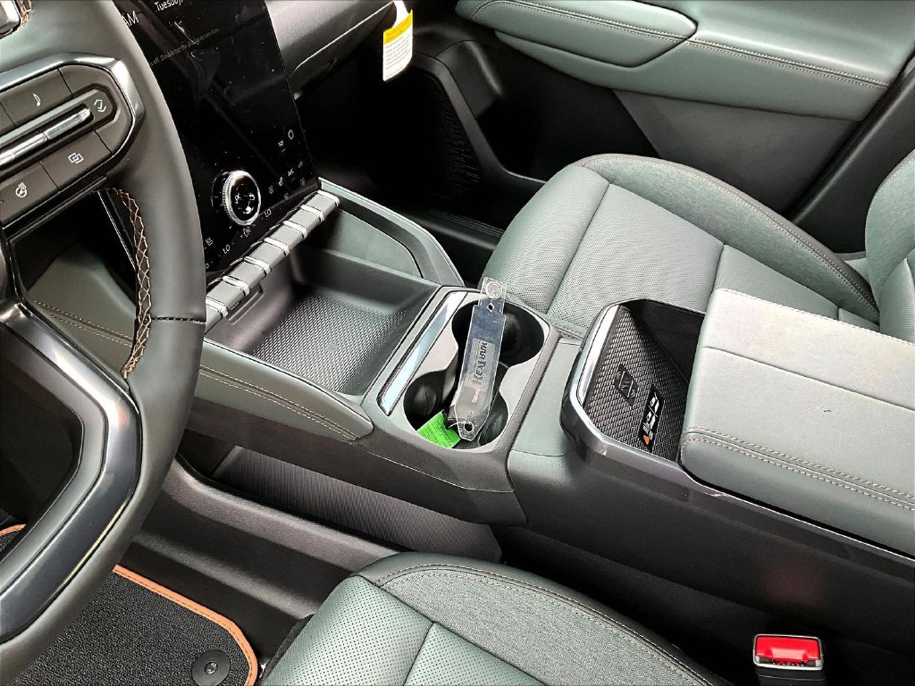 New 2027 GMC Terrain AT4 w/ Convenience Package III AWD/4WD image 26