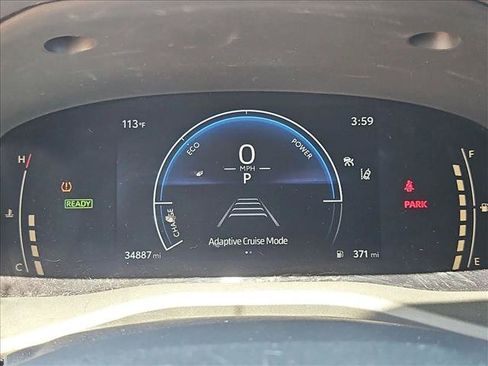 Used 2025 Toyota Camry SE FWD image 14