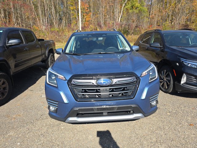 Used 2022 Subaru Forester Touring AWD/4WD image 3