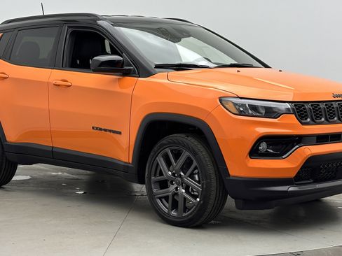 Used 2026 Jeep Compass Limited image 3