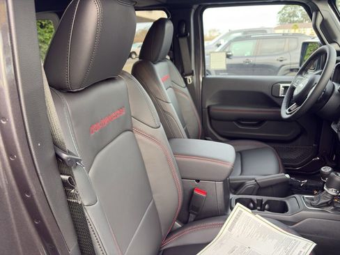 New 2026 Jeep Wrangler Unlimited Rubicon image 30