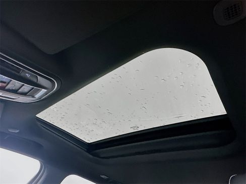 New 2025 Jeep Grand Cherokee Altitude image 14