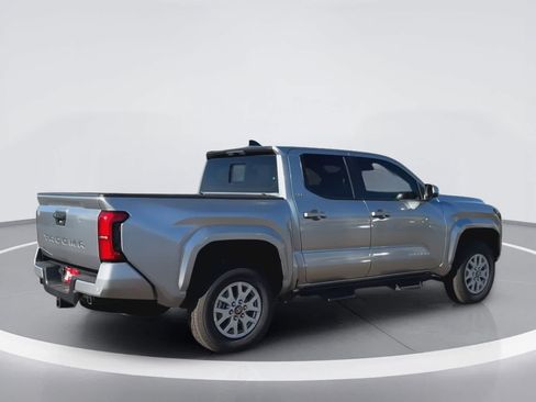 Certified 2025 Toyota Tacoma SR5 AWD/4WD image 8