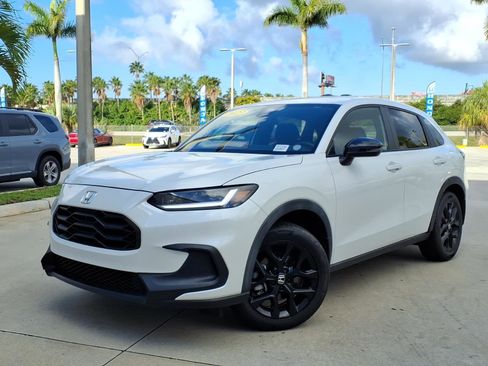 Used 2024 Honda HR-V Sport image 1