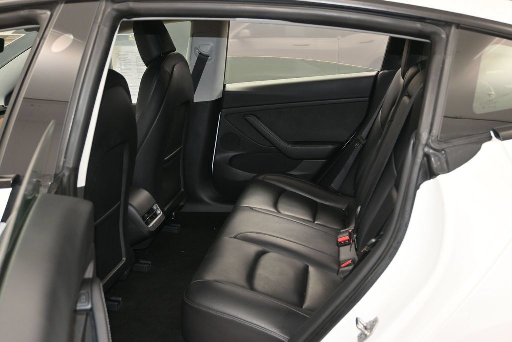 Used 2021 Tesla Model 3 Standard Range Plus RWD image 27
