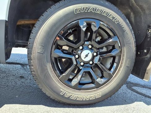 Used 2023 Chevrolet Silverado 1500 RST w/ Convenience Package II AWD/4WD image 37