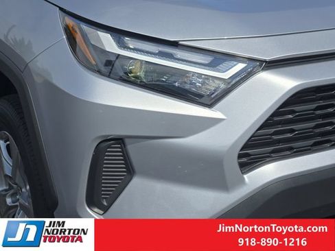 Used 2025 Toyota RAV4 XLE FWD image 10