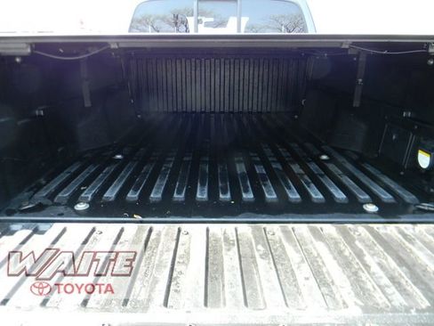 Used 2021 Toyota Tacoma TRD Sport AWD/4WD image 4