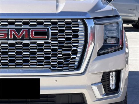 Used 2021 GMC Yukon Denali w/ Denali Ultimate Package image 9