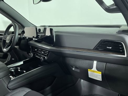 New 2026 Chevrolet Suburban LT w/ Comfort Package image 86