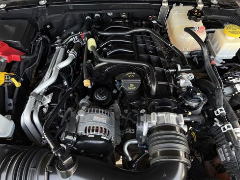 Used 2022 Jeep Gladiator Sport image 24