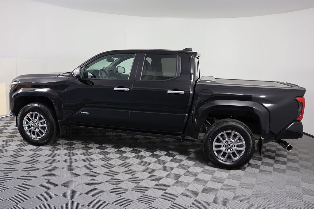 Used 2024 Toyota Tacoma Limited w/ Limited Package (LT) AWD/4WD image 5