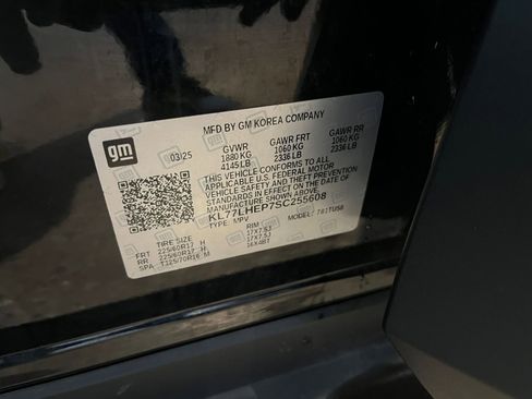 Used 2025 Chevrolet Trax LT w/ LT Convenience Package image 28