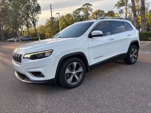 Used 2019 Jeep Cherokee Limited w/ Luxury Group image 25