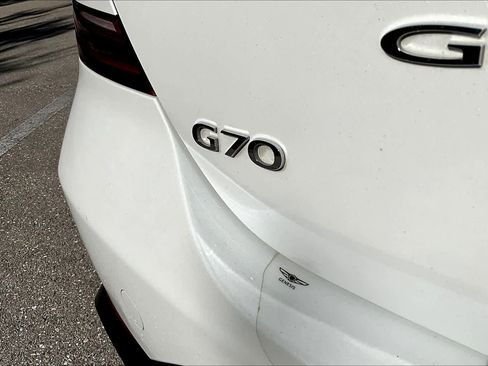 Used 2022 Genesis G70 2.0T image 9