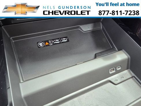 New 2026 Chevrolet Suburban High Country AWD/4WD image 33