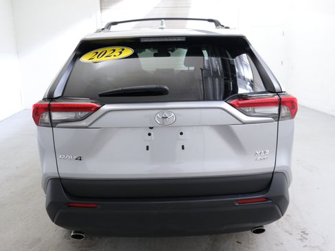 Used 2023 Toyota RAV4 XLE image 7