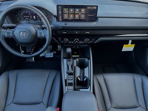 Used 2025 Honda Accord Sport image 15