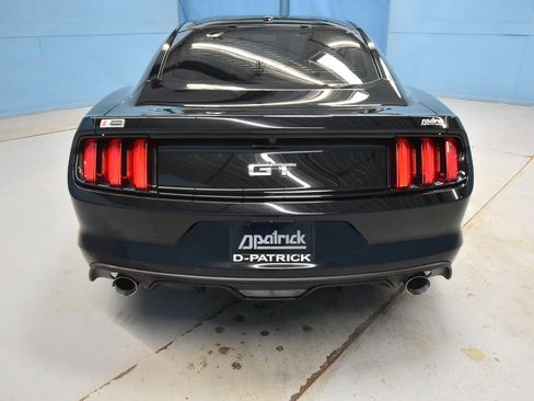 Used 2017 Ford Mustang GT Premium w/ GT Performance Package RWD image 32