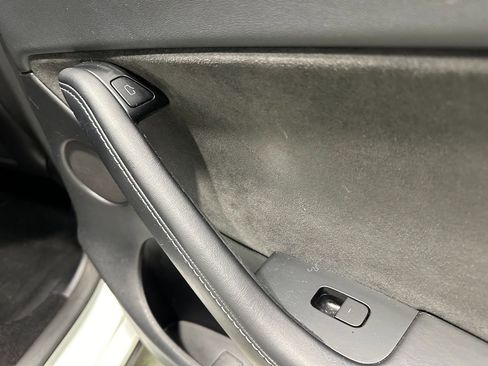 Used 2021 Tesla Model Y Long Range image 14