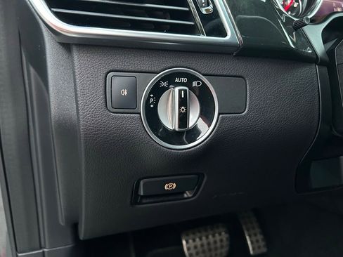 Used 2019 Mercedes-Benz GLE 400 4MATIC image 17