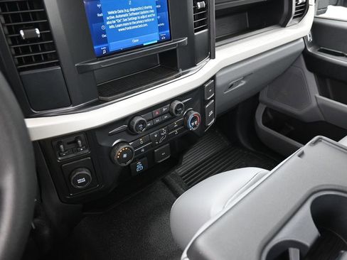 New 2025 Ford F450 XL w/ XL Chrome Package image 20