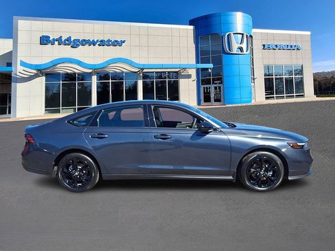 Used 2025 Honda Accord SE image 7