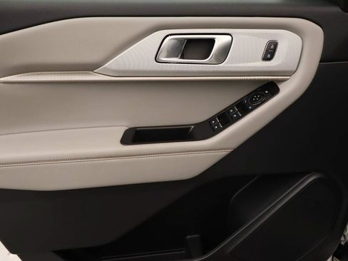 New 2026 Ford Explorer Active w/ Active Comfort Package RWD image 19