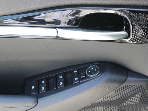 Certified 2025 Kia Seltos EX w/ EX Sunroof Package image 16