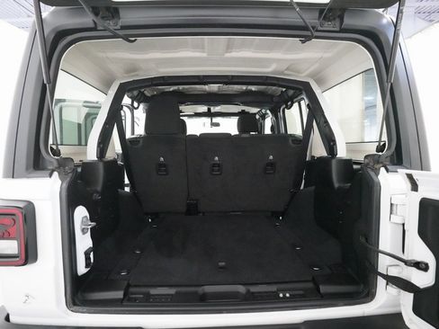 Used 2022 Jeep Wrangler Unlimited Sport image 10